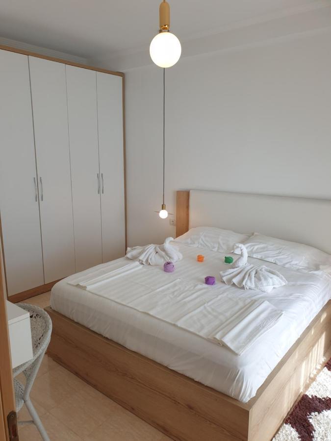 Hera Premium Apartments Sarandë Exteriör bild