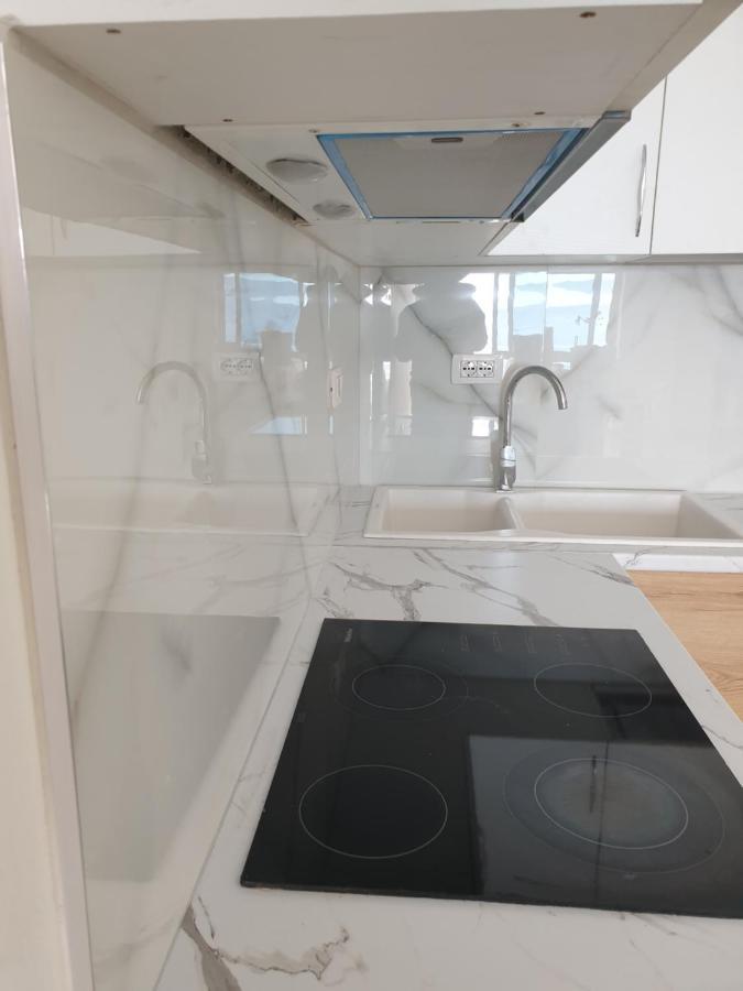 Hera Premium Apartments Sarandë Exteriör bild