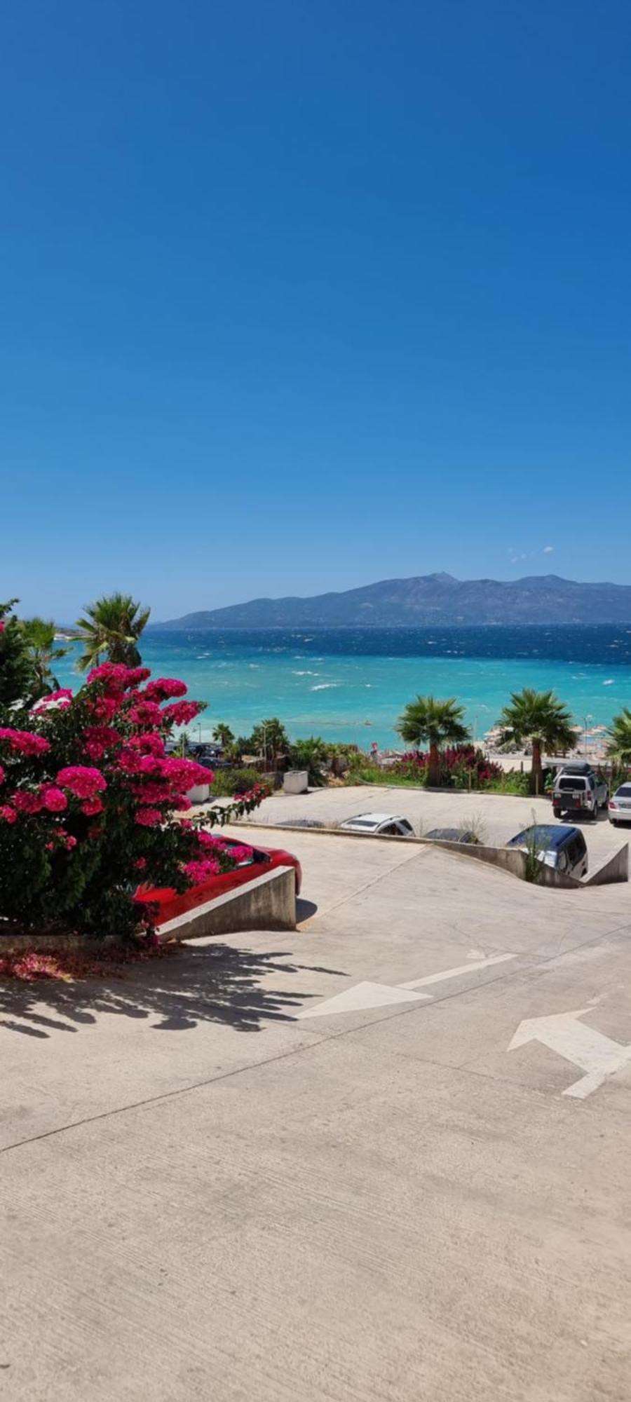 Hera Premium Apartments Sarandë Exteriör bild